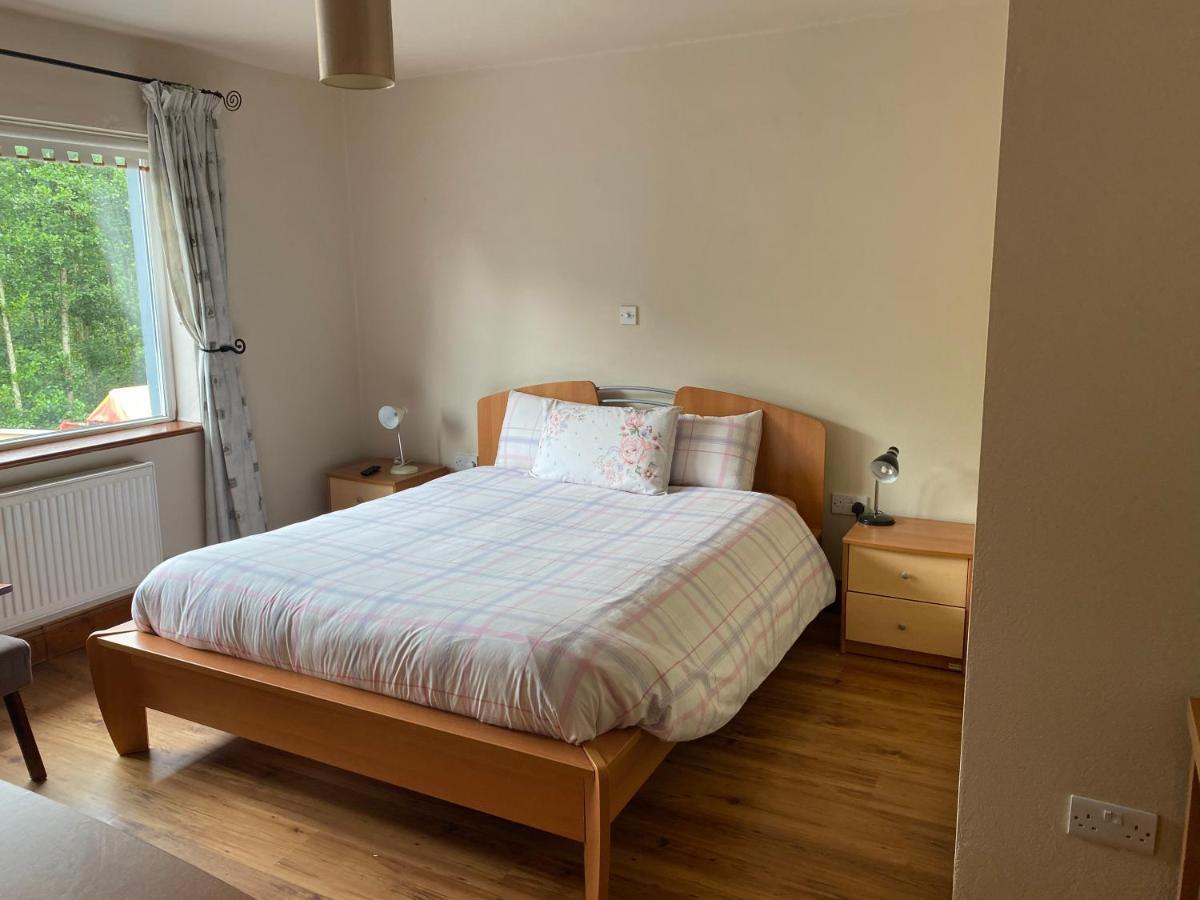 Chambre avec Lit King-Size et Salle de Bains Externe Privative