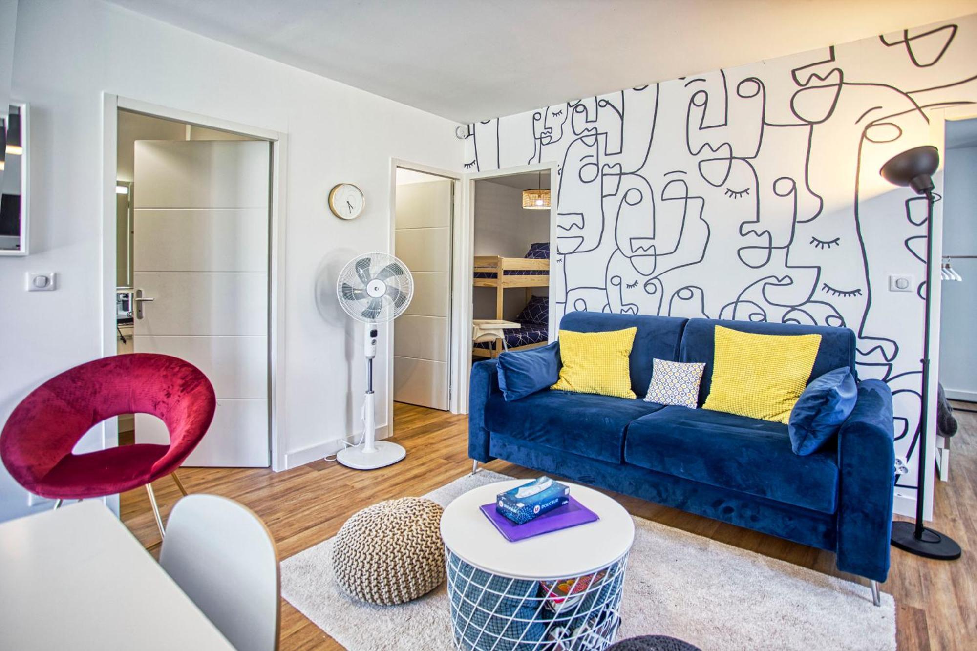 Deluxe Apartment