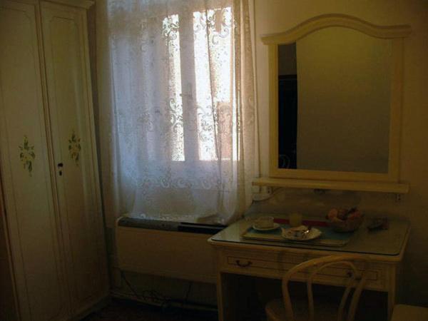 Chambre Double/Lits Jumeaux avec Salle de Bains Commune