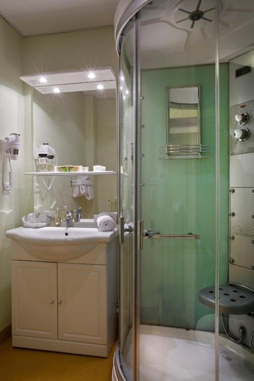 Chambre Lits Jumeaux Confort avec Douche
