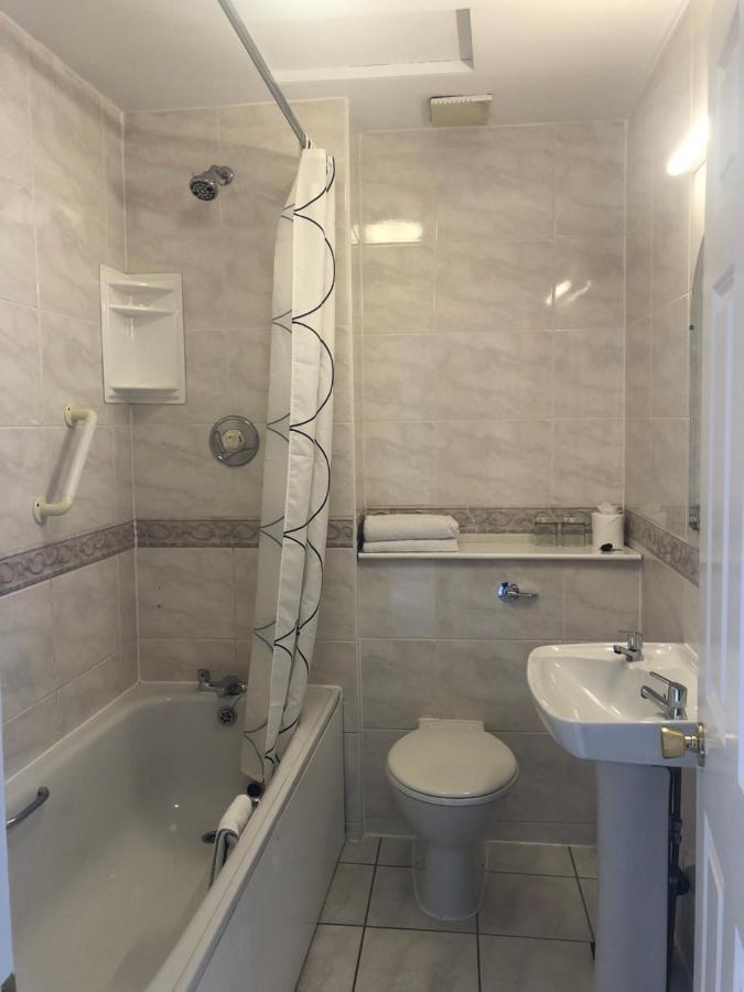 Double Room,1758307895:JPEG