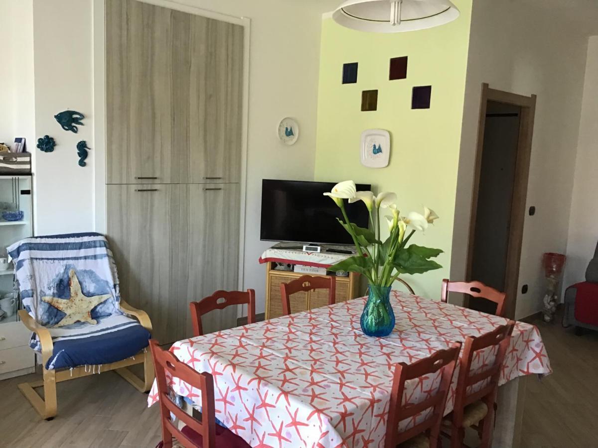 Deluxe Double Room with Extra Bed,1032459224:JPEG