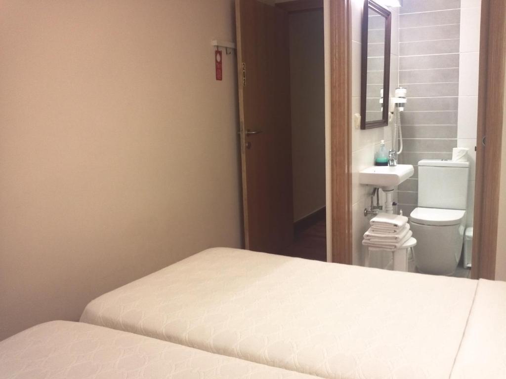 Chambre Lits Jumeaux avec Salle de Bains Privative