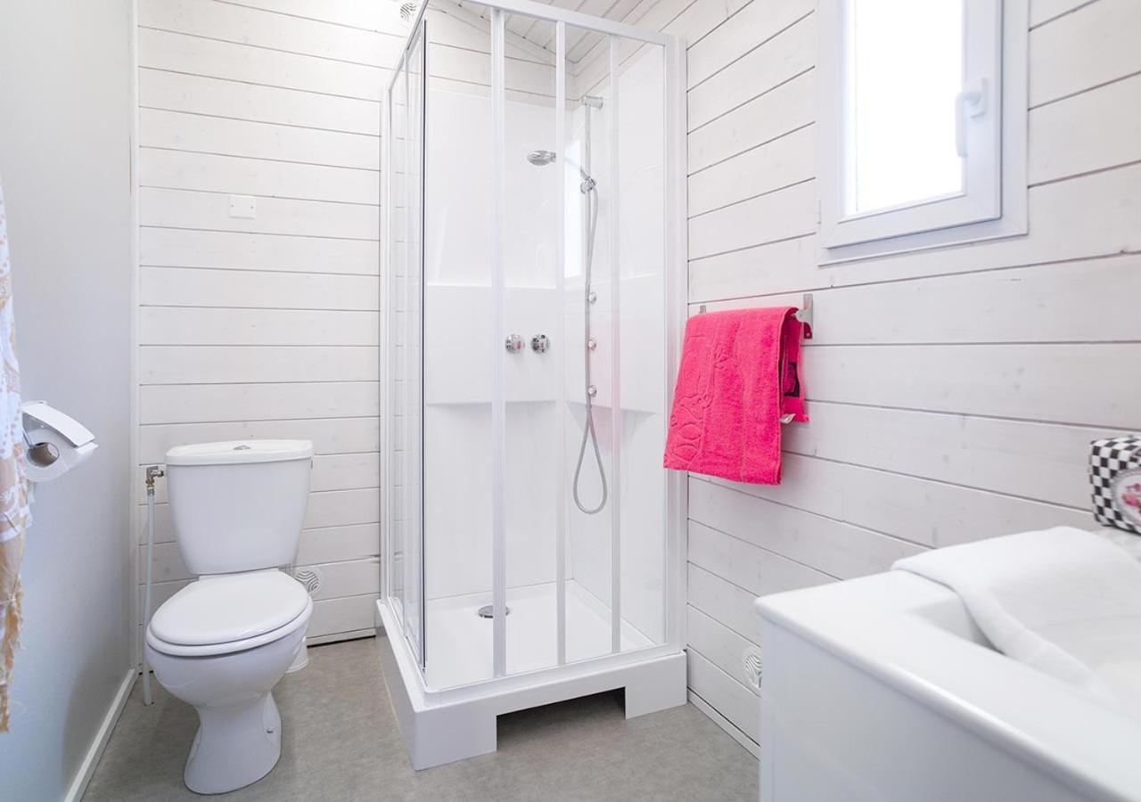 One-Bedroom Bungalow,1072842847:JPEG