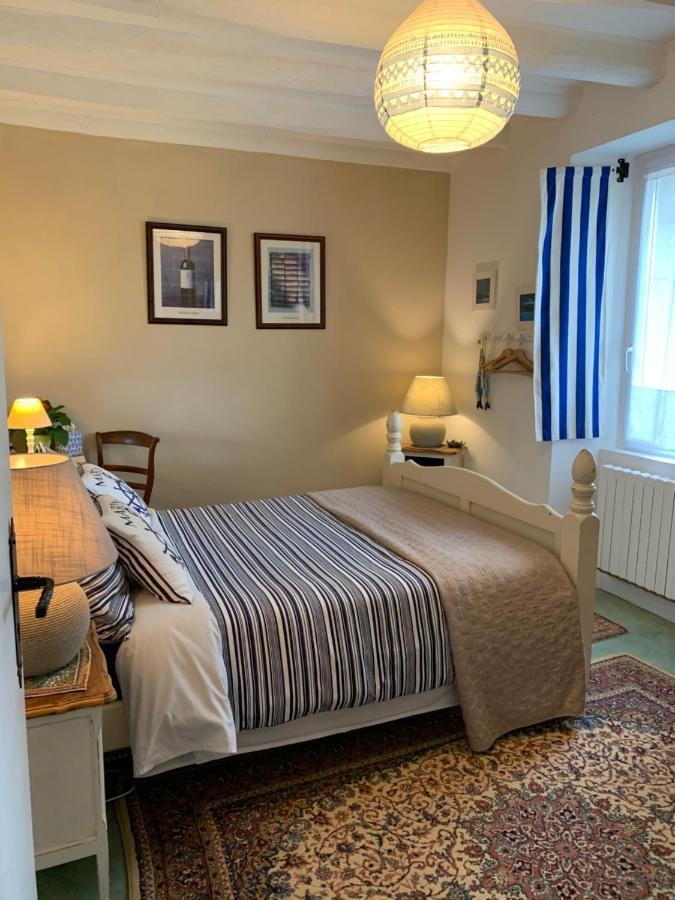 Chambre Familiale avec Salle de Bains Privative - Vue sur Vieille Ville
