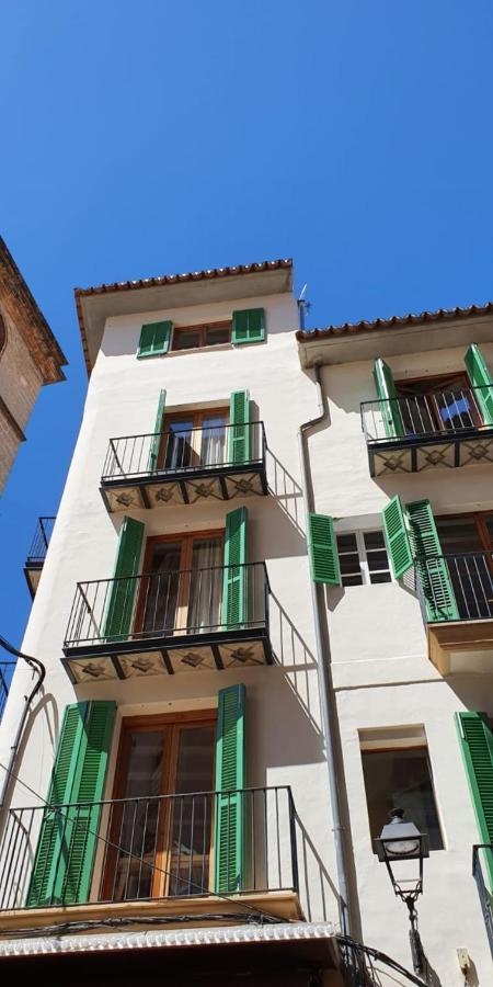 Studio Apartment Balcony