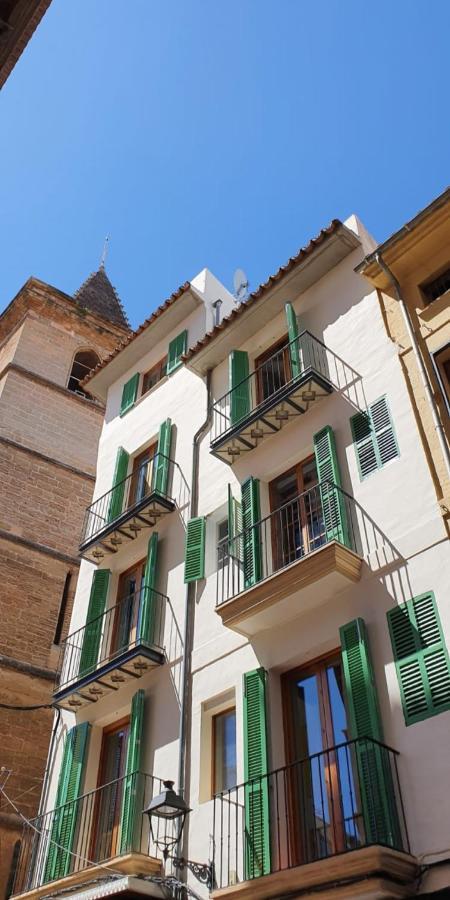 Studio Apartment Balcony