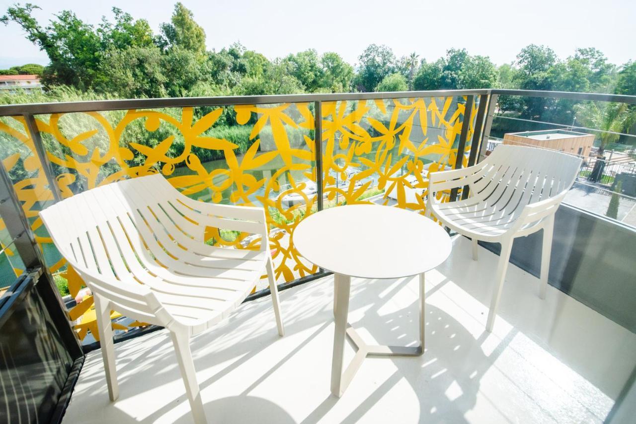 Deluxe Queen Room Balcony Non-Smoking