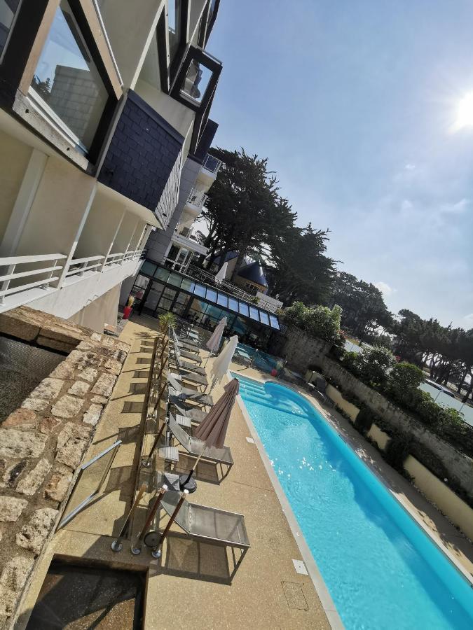 Chambre Double avec Terrasse - Vue sur Piscine