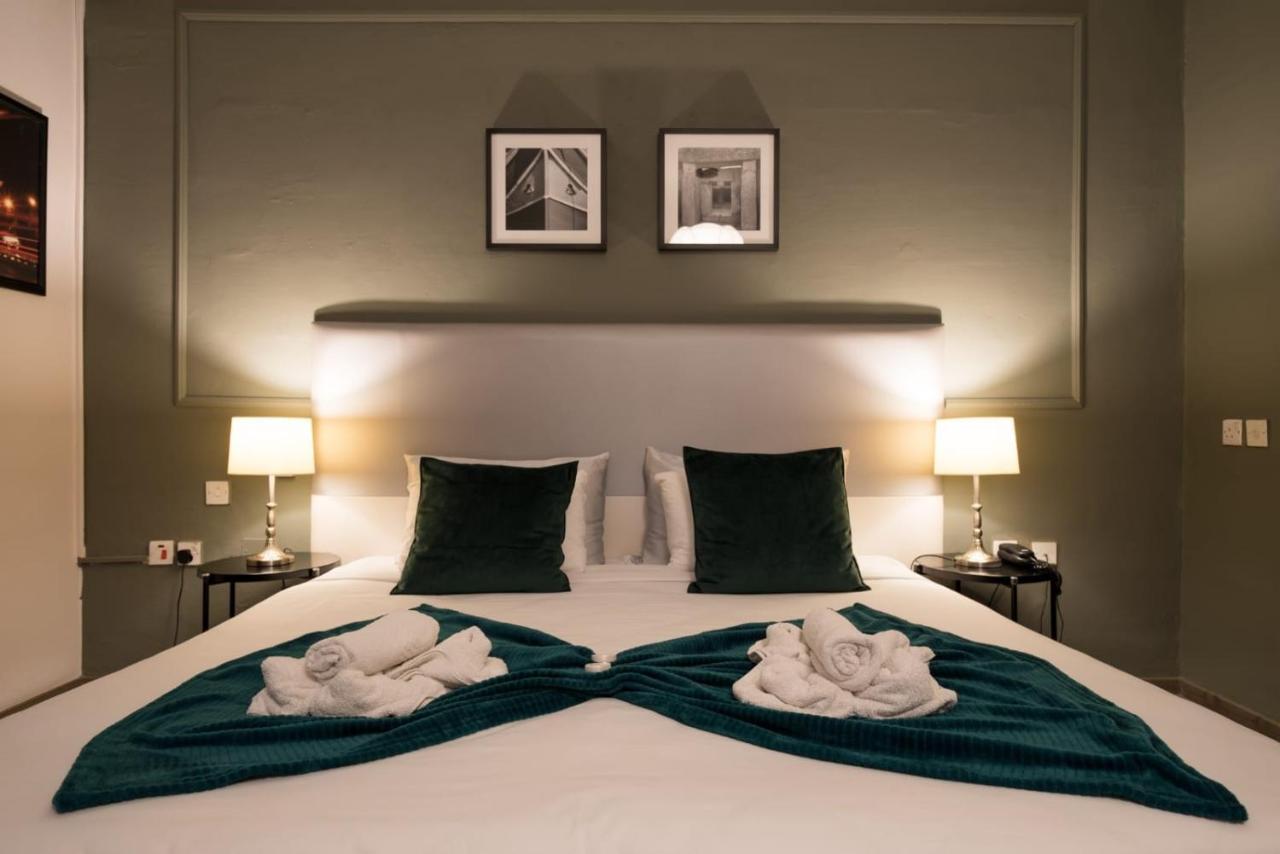 Chambre Double ou Lits Jumeaux - Vue Partielle sur Mer