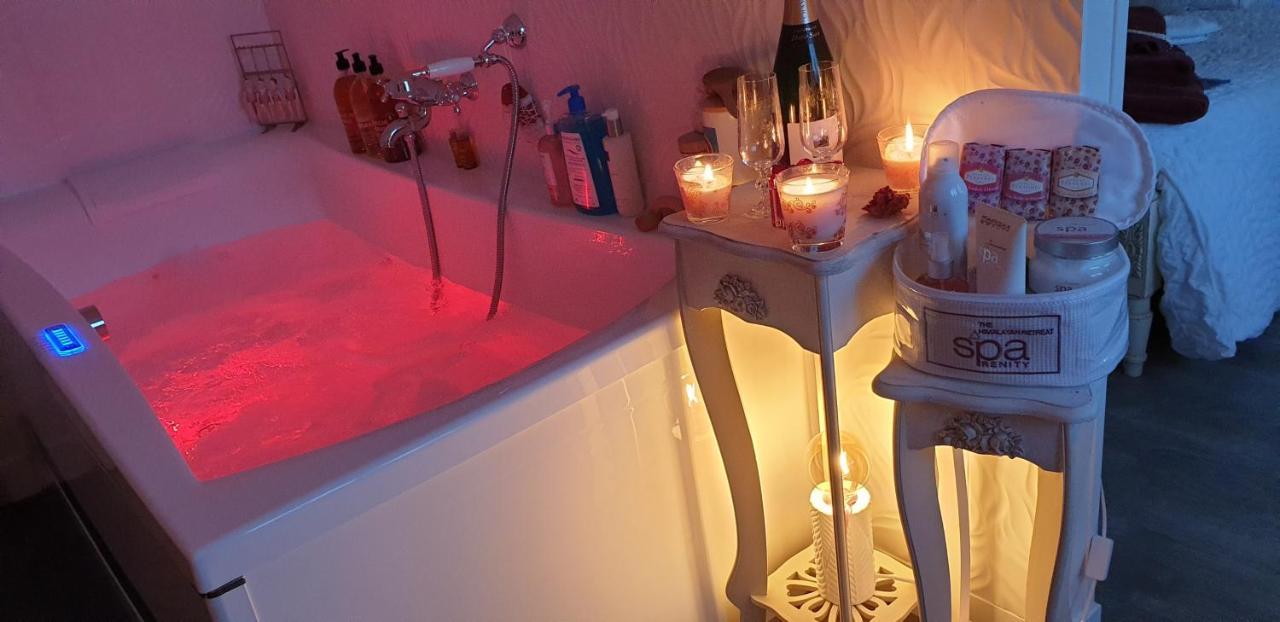 Double Room Private Bathroom