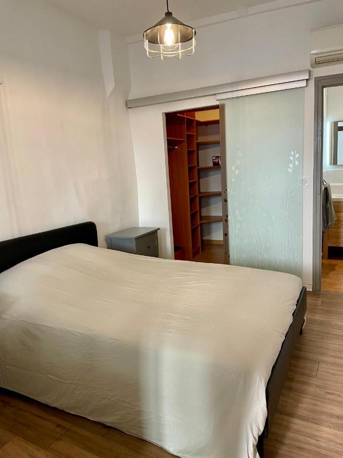 One-Bedroom Apartment,1180279291:JPEG