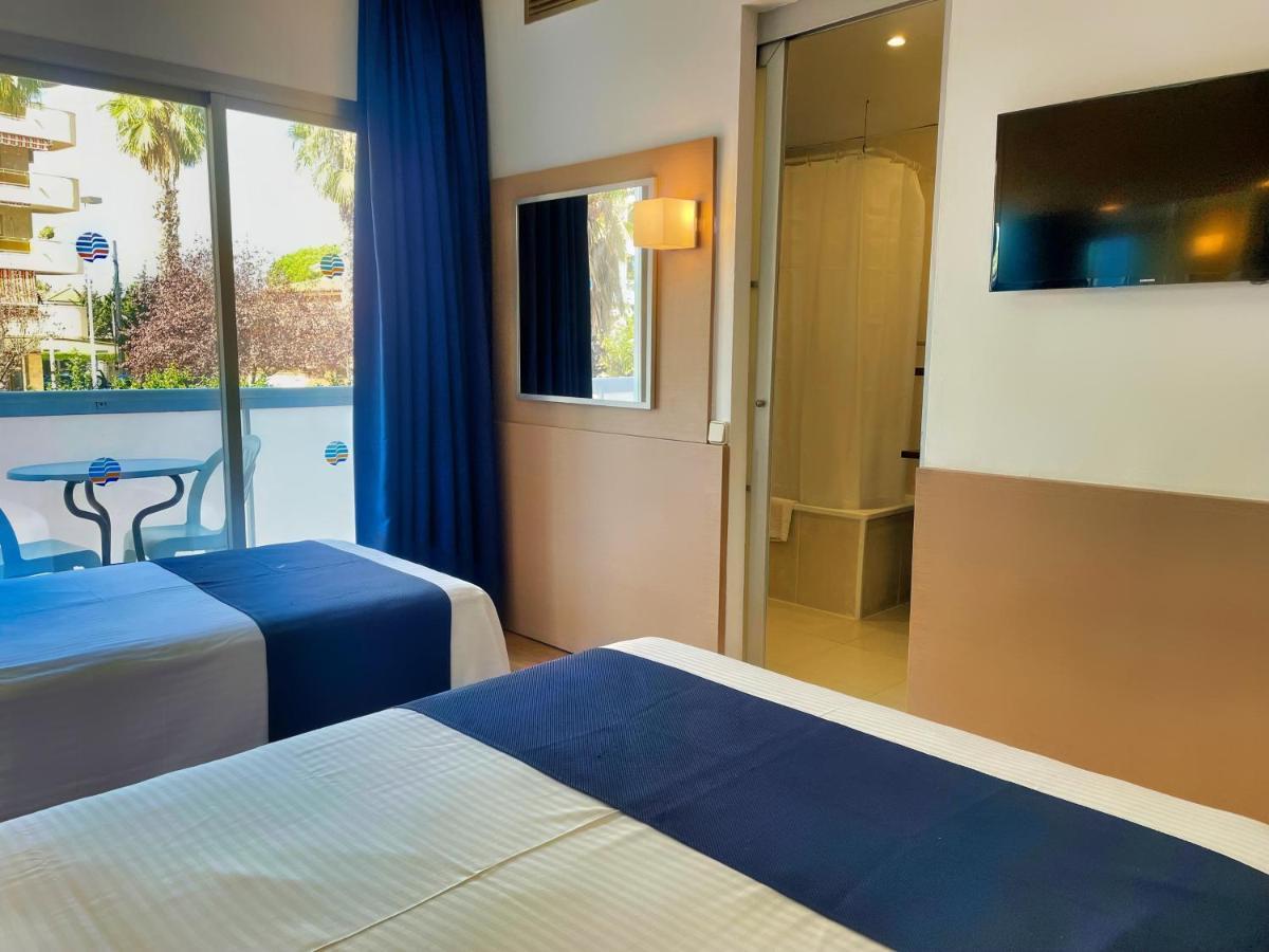 Chambre Supérieure - Vue sur Piscine