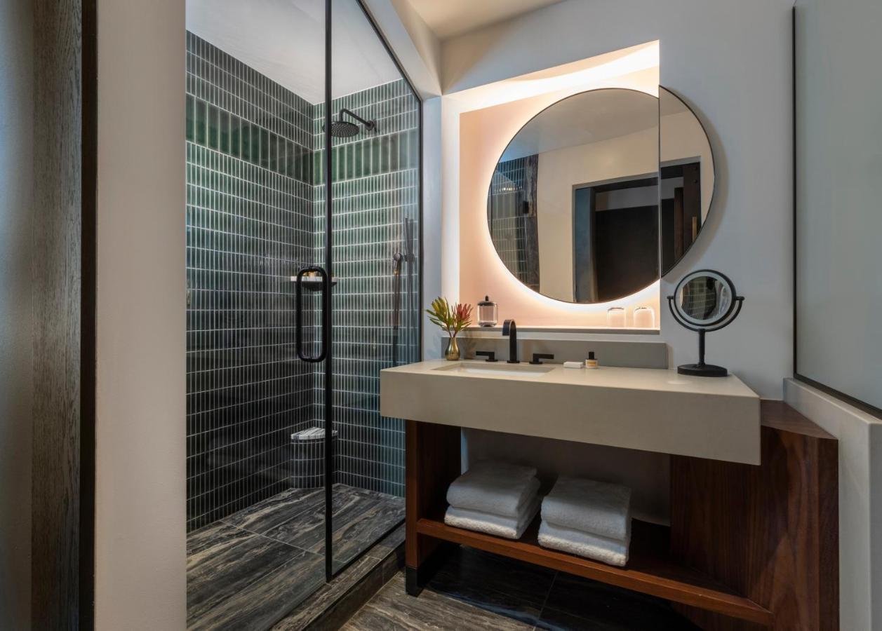 Chambre Lit King-Size - Vue sur Ville