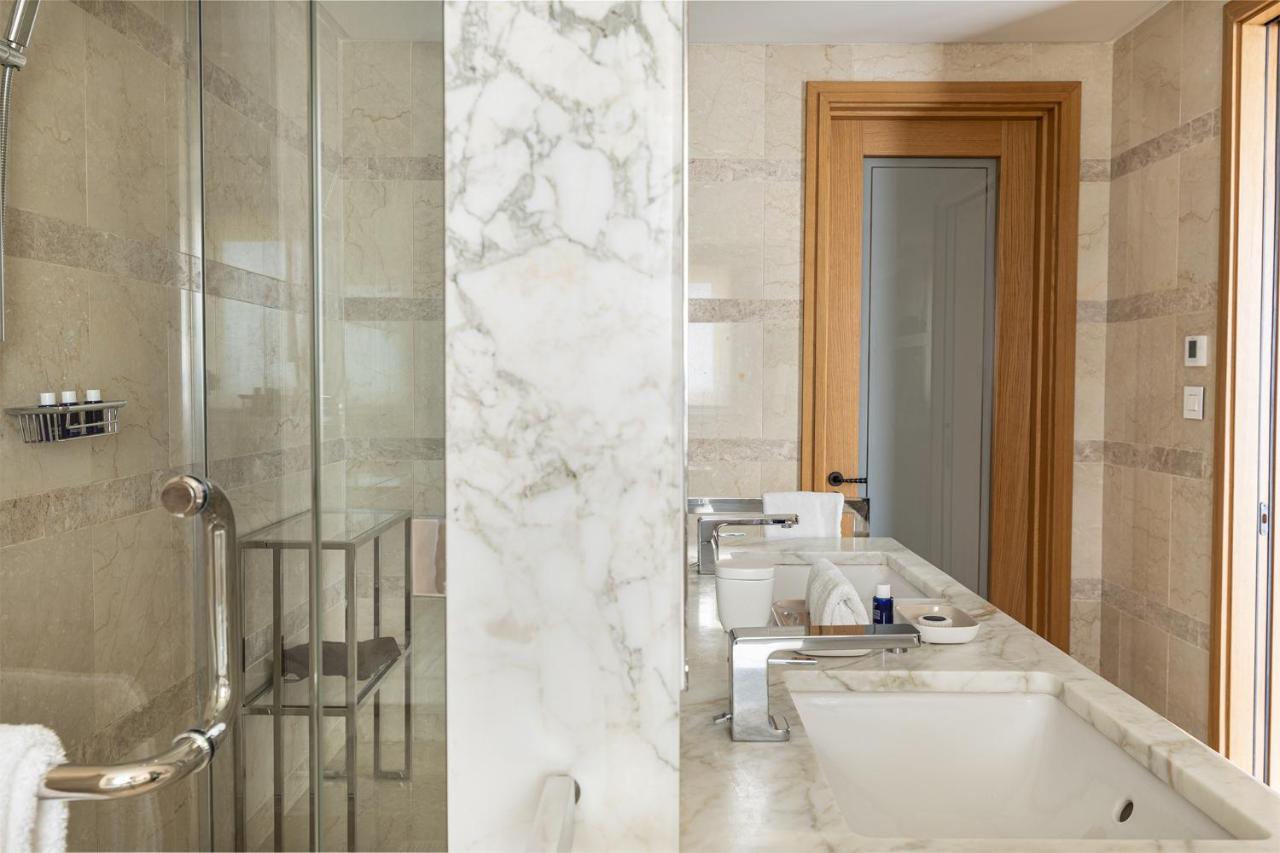 Suite Lit King-Size - Vue sur Mer