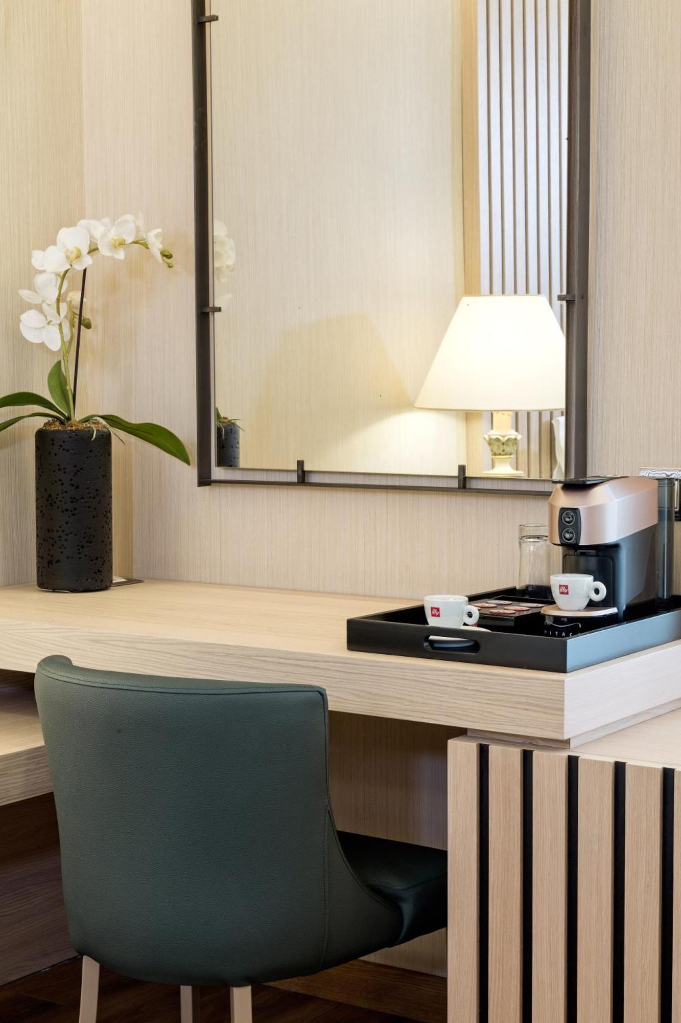 Chambre Double Exécutive - Vue sur Acropole