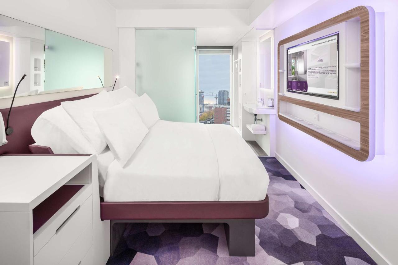 Premium Queen High Floor,945992977:JPEG