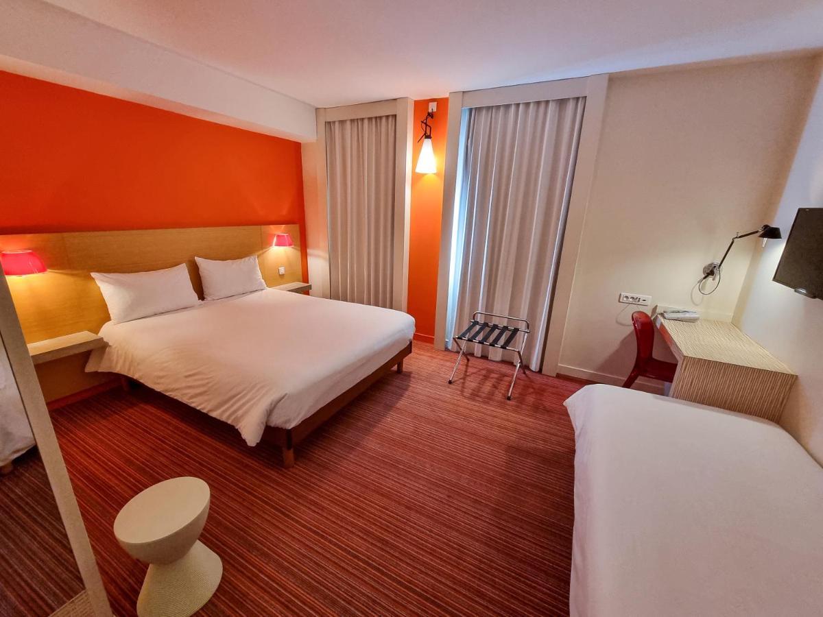 Chambre Standard avec 1 Lit Double et 1 Lit Simple