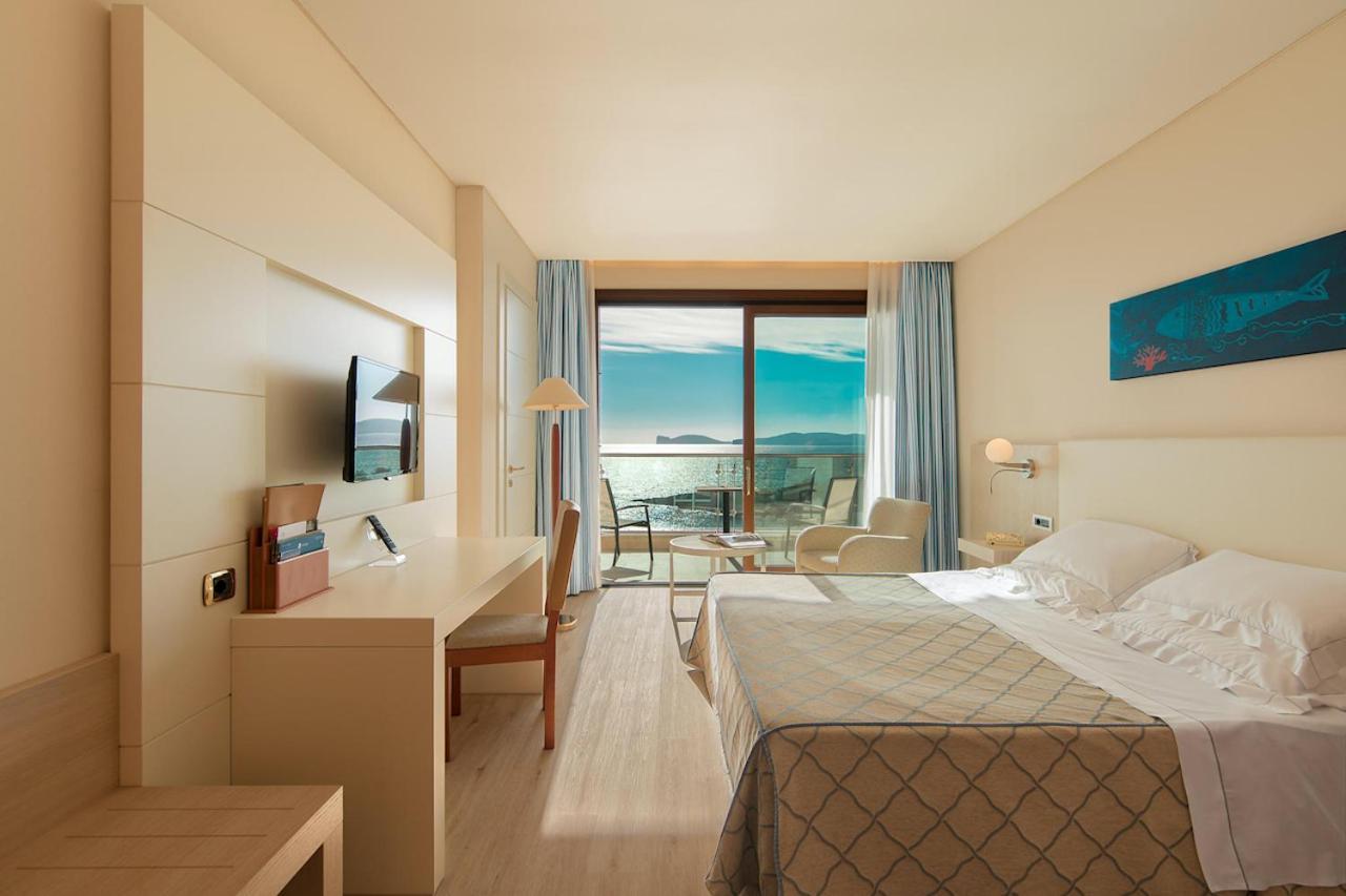 Double Room with Balcony and Frontal Sea View