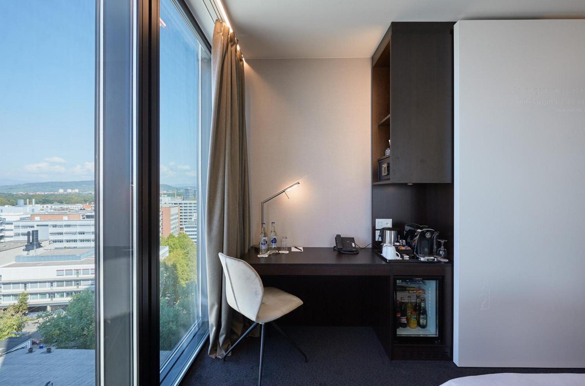 Comfort Queen Room