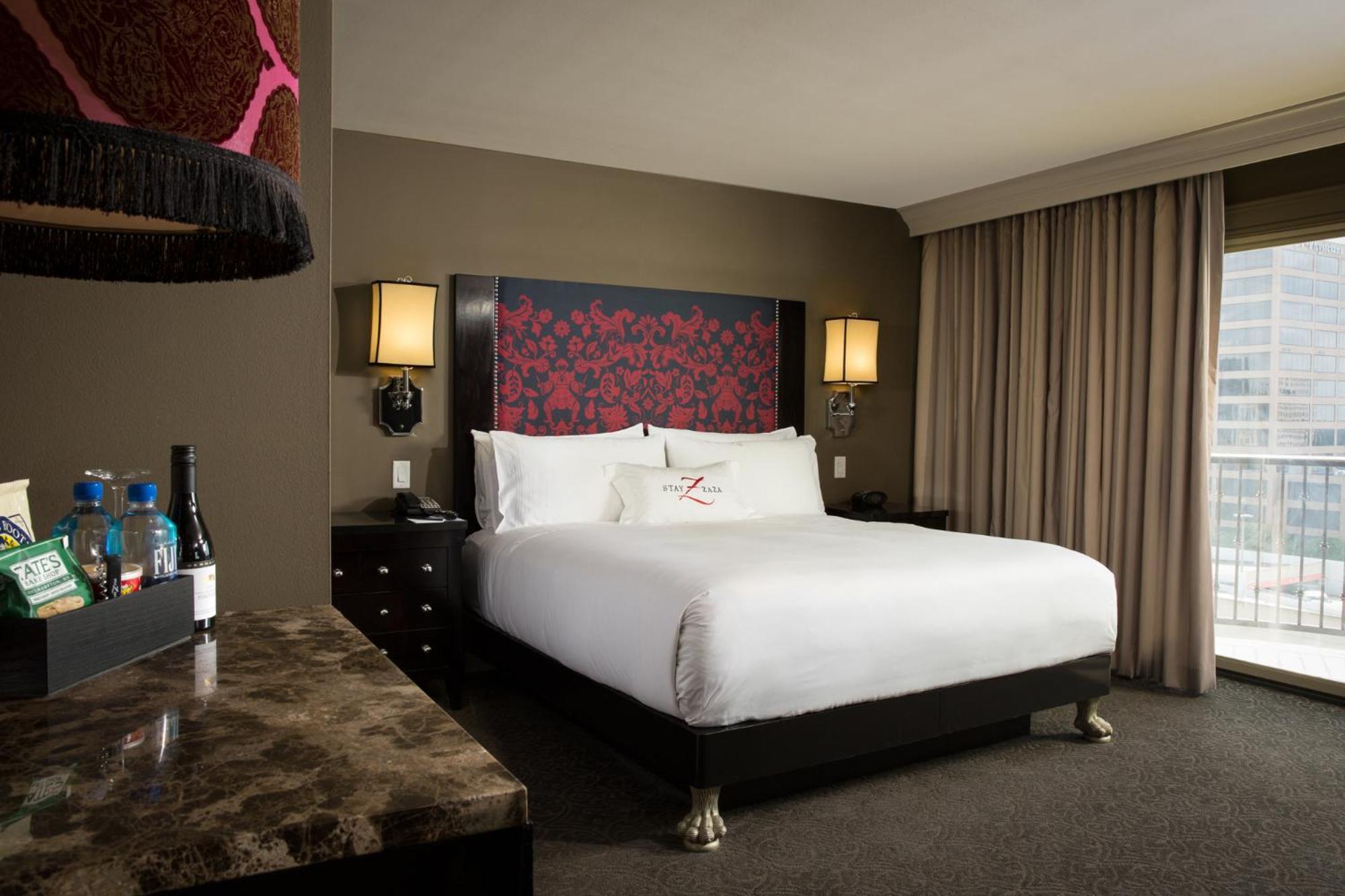 Premium Balcony Room 1 King Bed