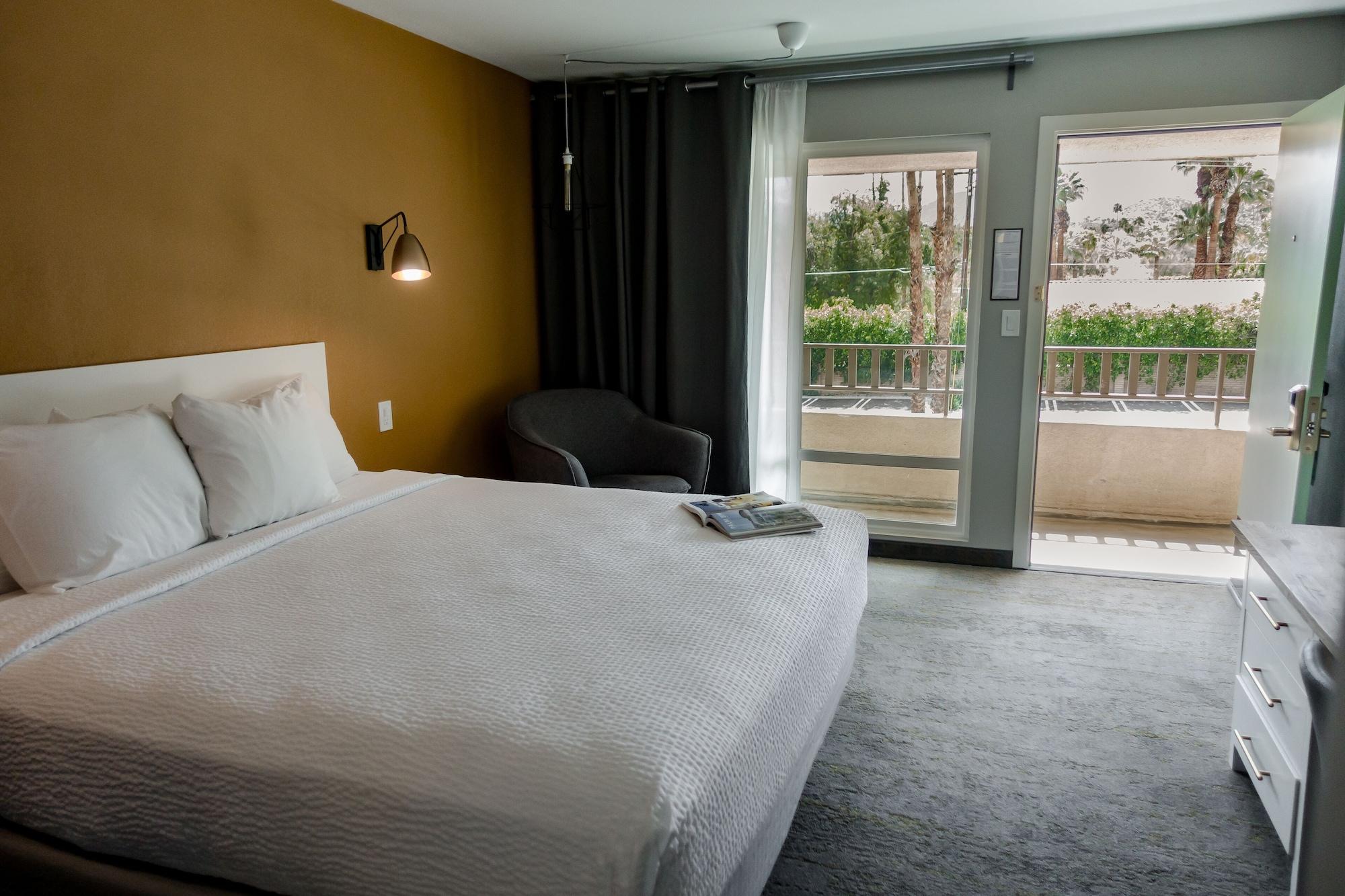 Chambre Lit King-Size - Accessible aux Personnes à Mobilité Réduite