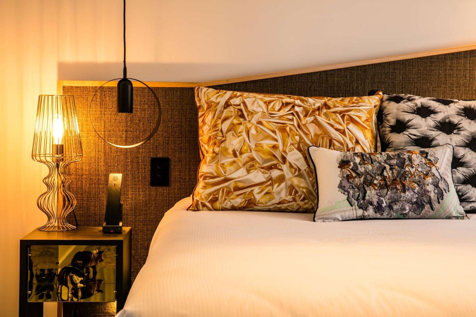 QT Deluxe King Room,1277763691:JPEG