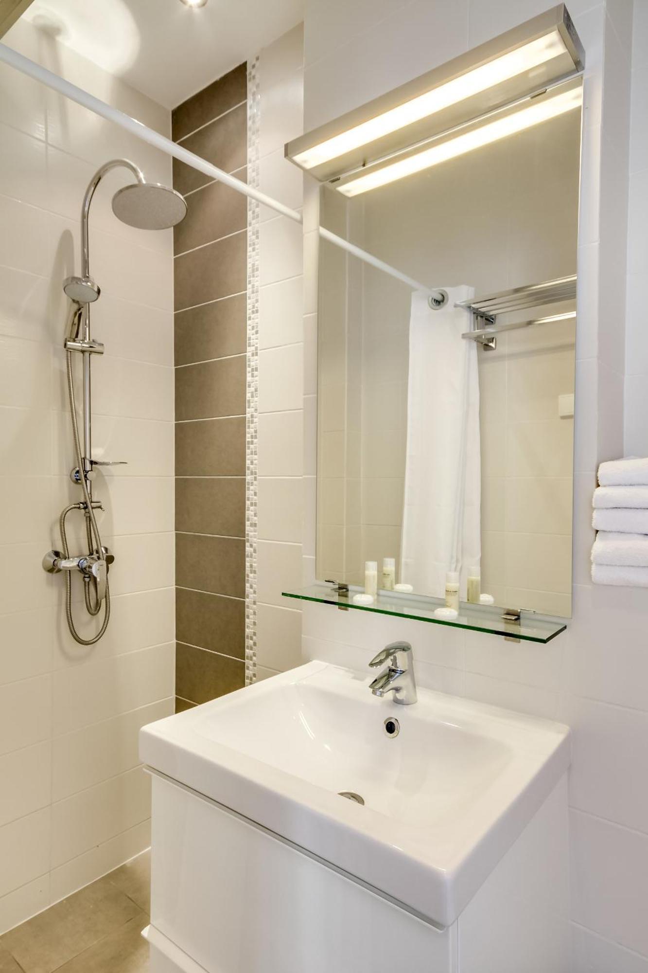 Twin Room with Extra Bed,1215255148:JPEG