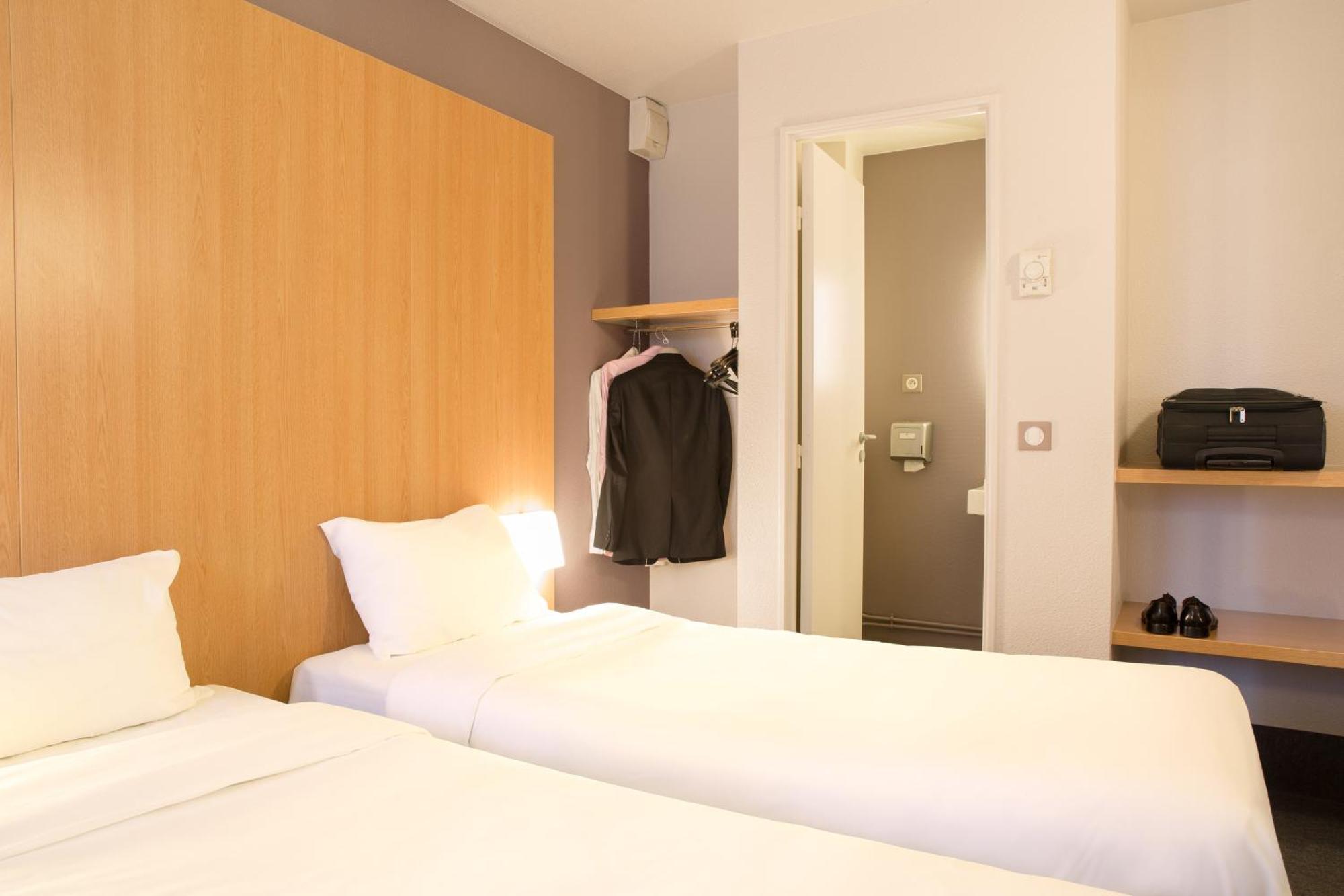 Twin Room,1215341878:JPEG