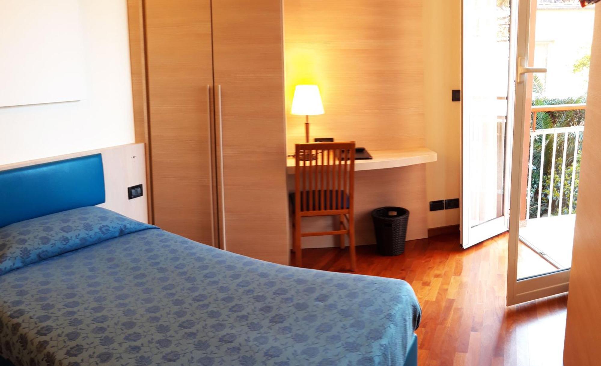 Single Room Balcony