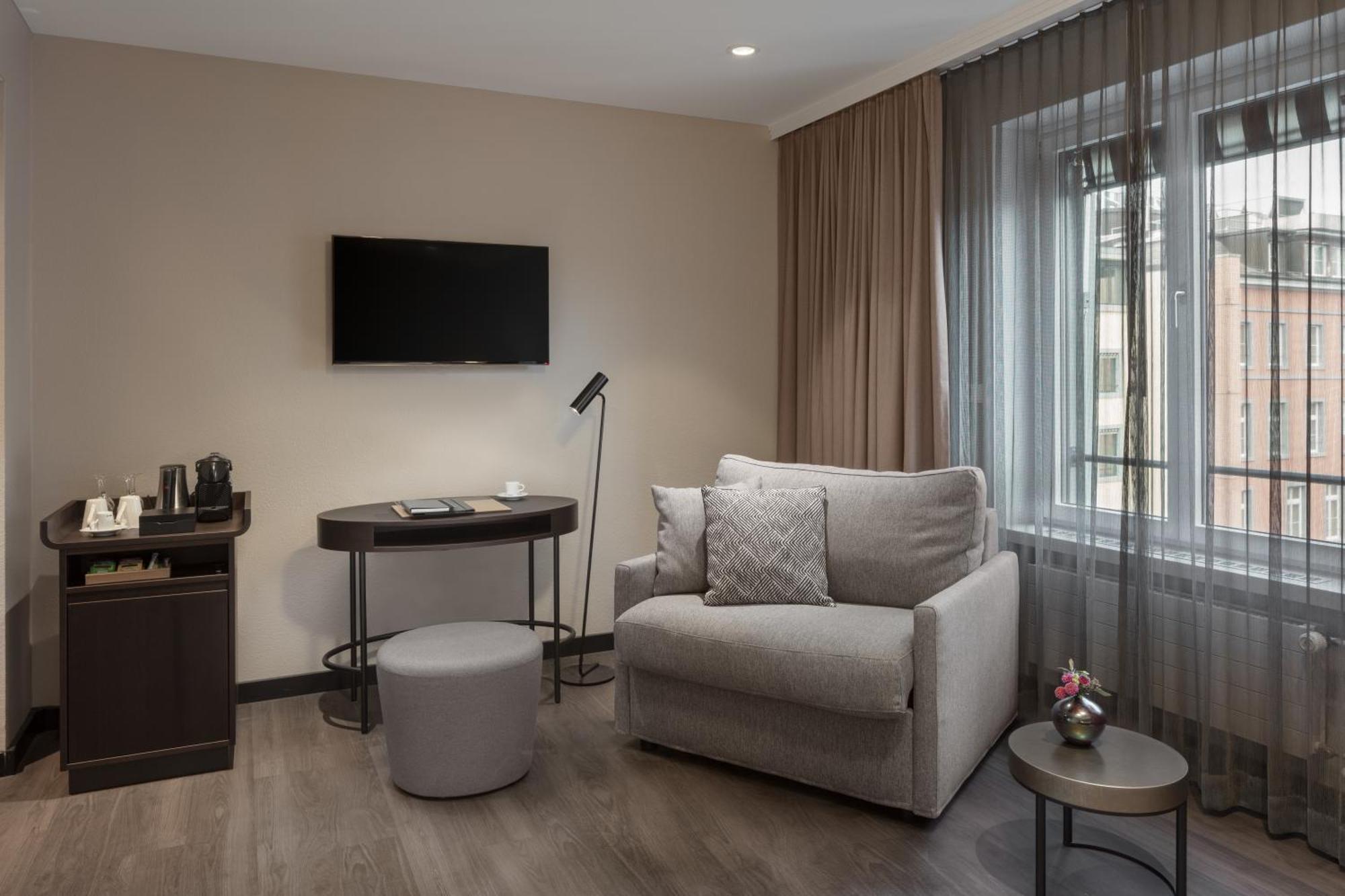Superior Room with Sofa,1216772632:JPEG