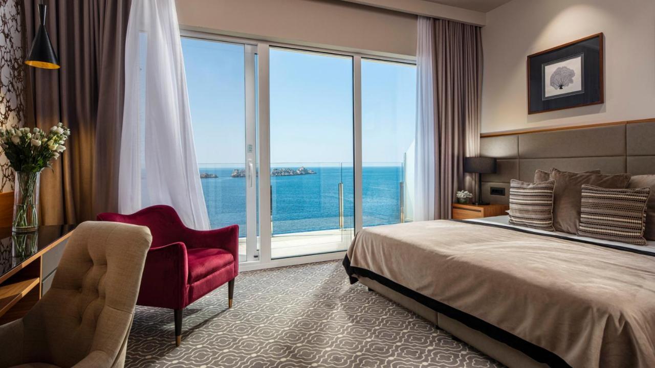 Chambre Double ou Lits Jumeaux de Luxe avec Balcon et Vue sur la Mer