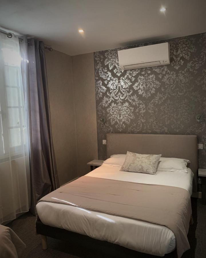 Triple Room Shower,1231790603:JPEG