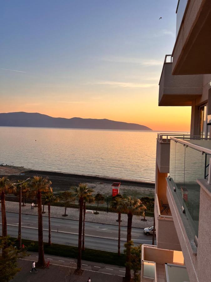 Chambre Double Deluxe - Vue Latérale sur Mer
