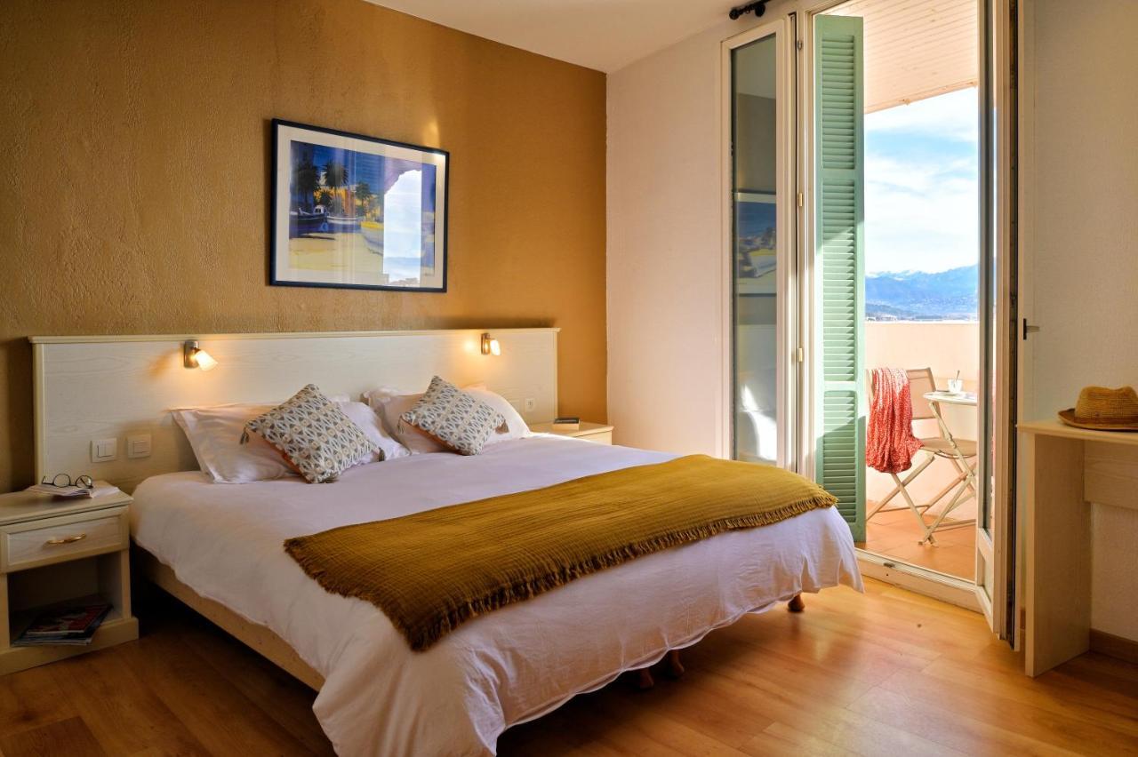 Suite with Sea View,1305898570:JPEG