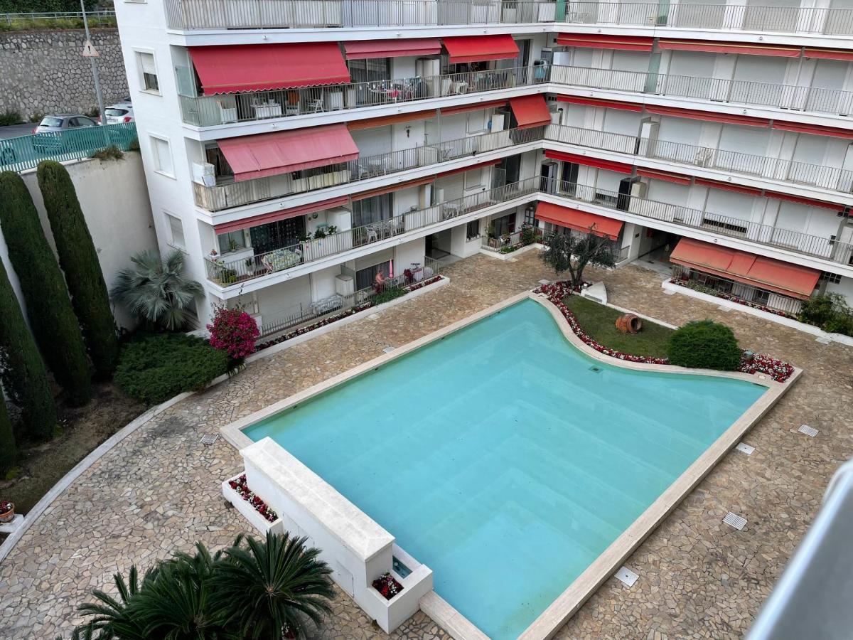 One-Bedroom Apartment,1241730394:JPEG