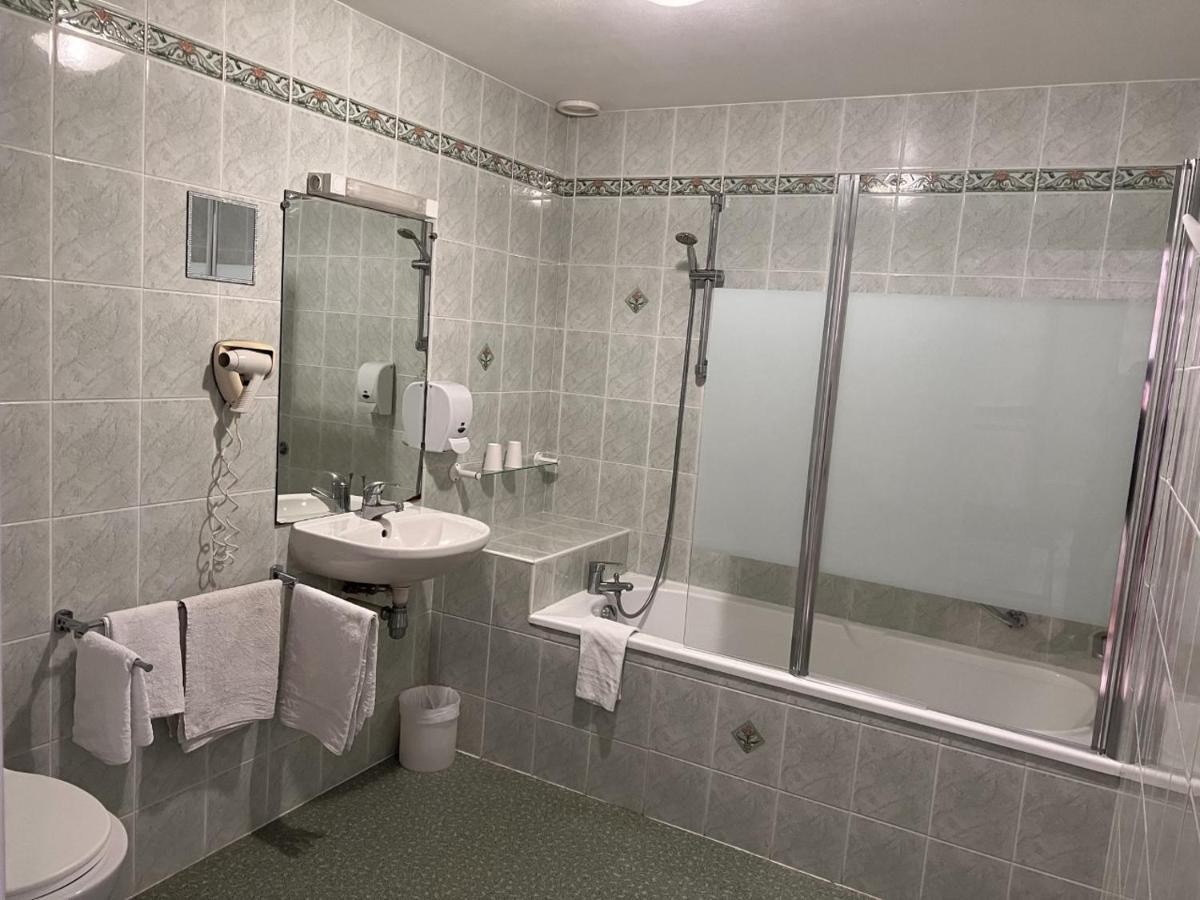 Double Room,1301806363:JPEG