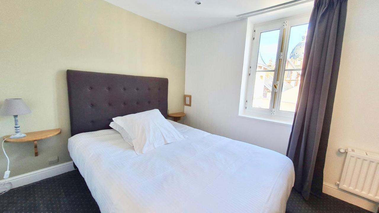 Small Single Room,1245425479:JPEG