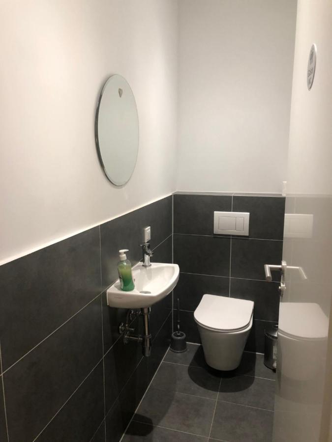 Chambre Double ou Lits Jumeaux avec Salle de Bains Commune