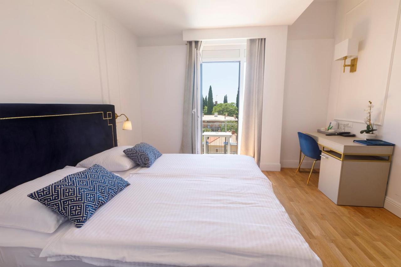 Triple Room with Balcony,1758276915:JPEG