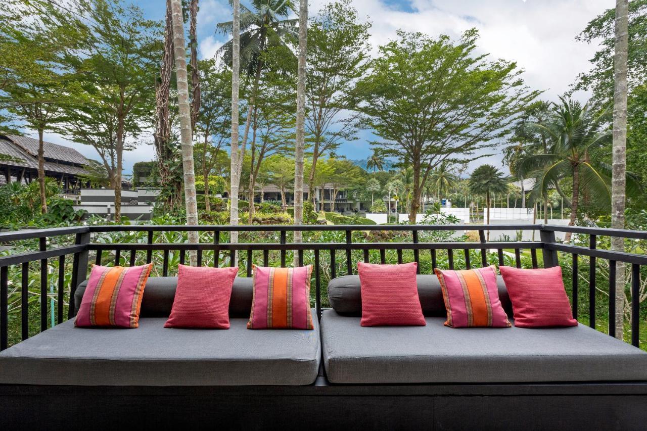 One Bedroom Pearl Shell Suite