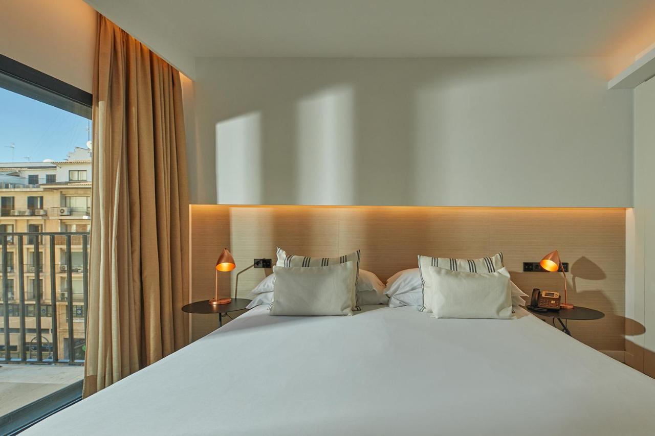 Double Room with Balcony,1259893069:JPEG