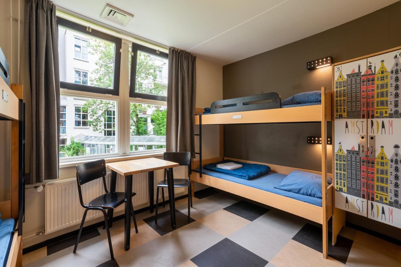 Chambre 6 Personnes avec Salle de Bains Privative et Douche