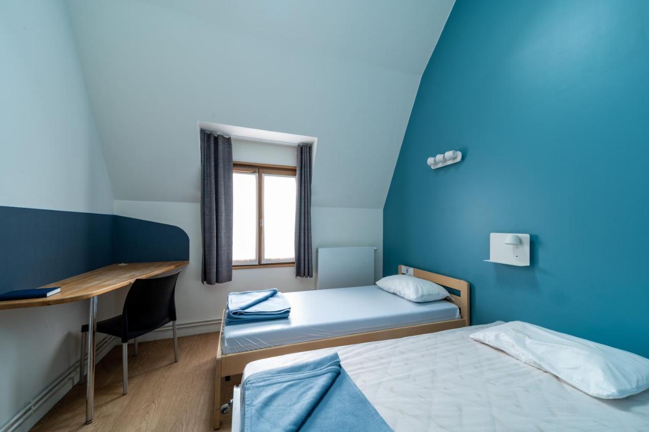 Bed in 3-Bed Male Dormitory Room,1652781759:JPEG