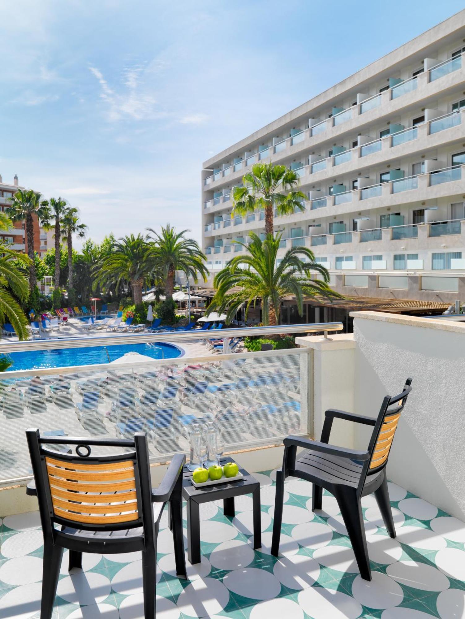 Deluxe Double or Twin Room 1 or 2 beds
