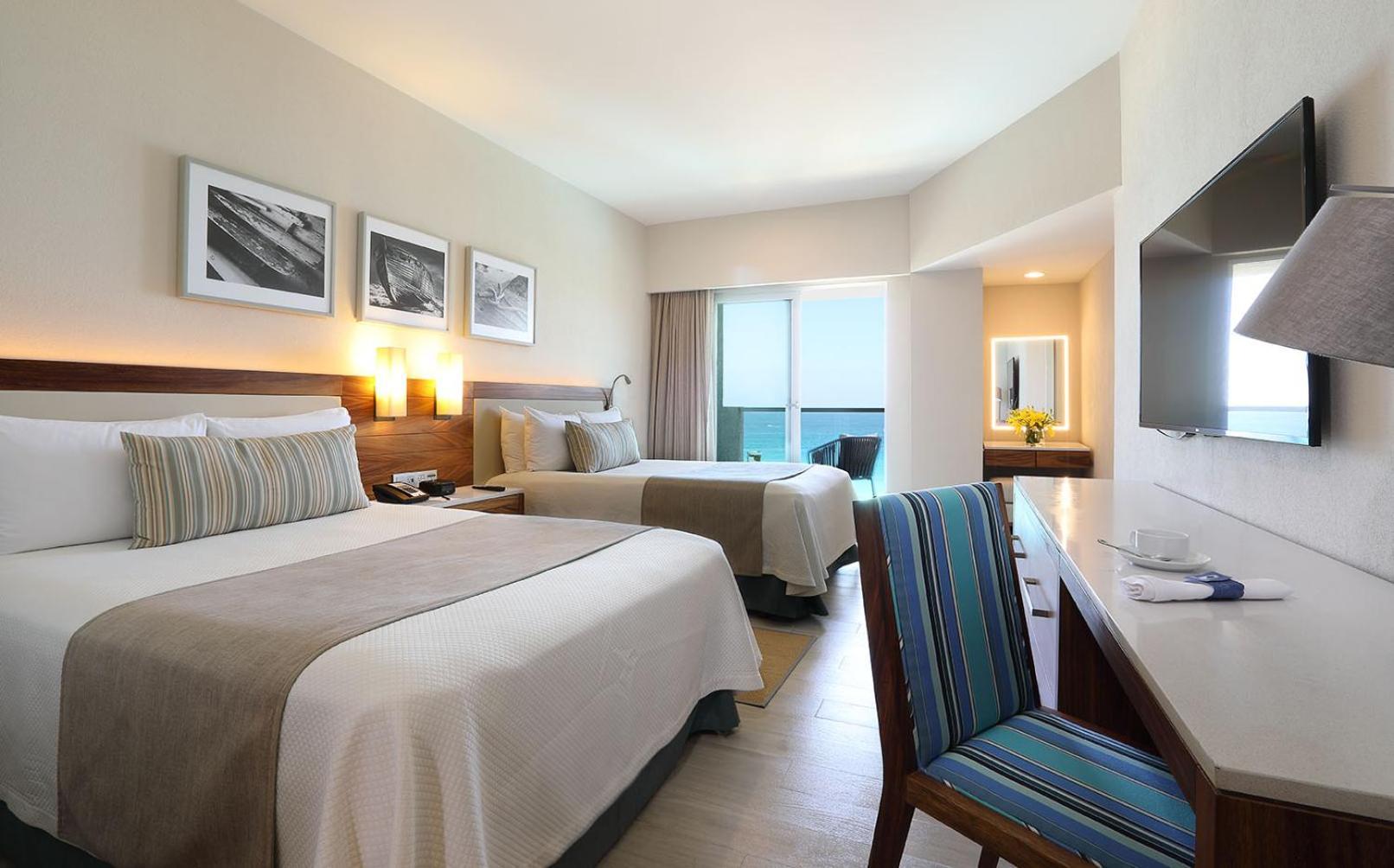 Deluxe Double Room Partial Ocean View