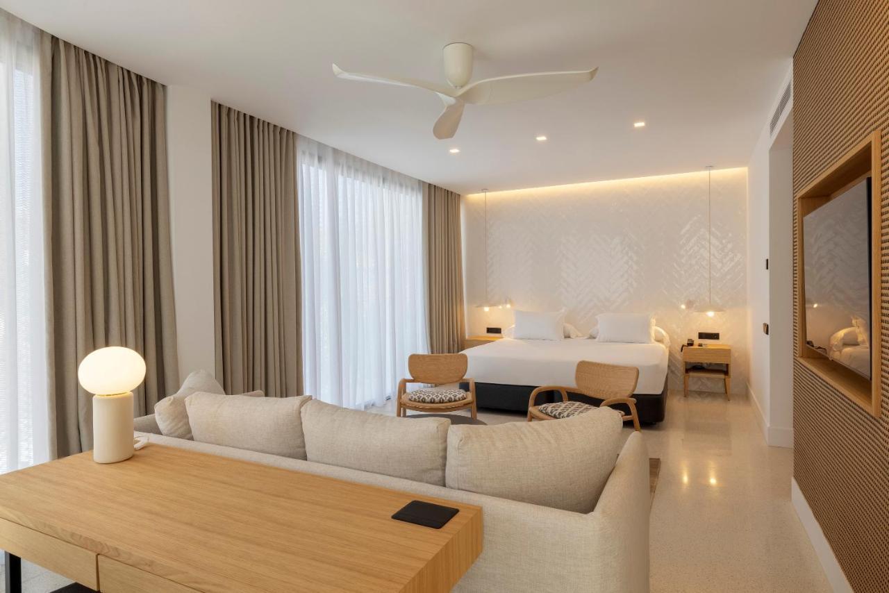 Suite,1286277685:JPEG