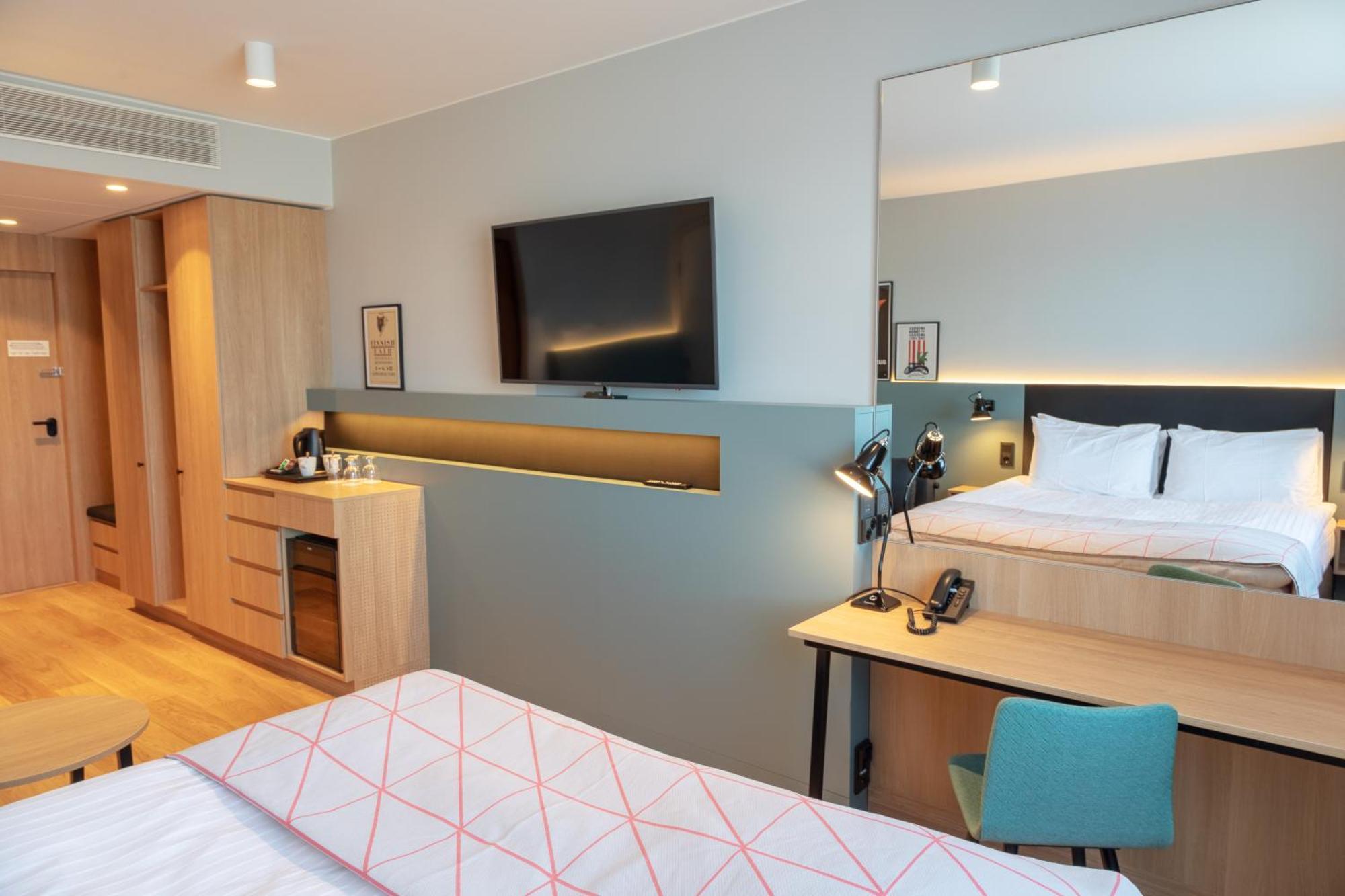 Chambre Lit Queen-Size Standard avec Canapé-Lit