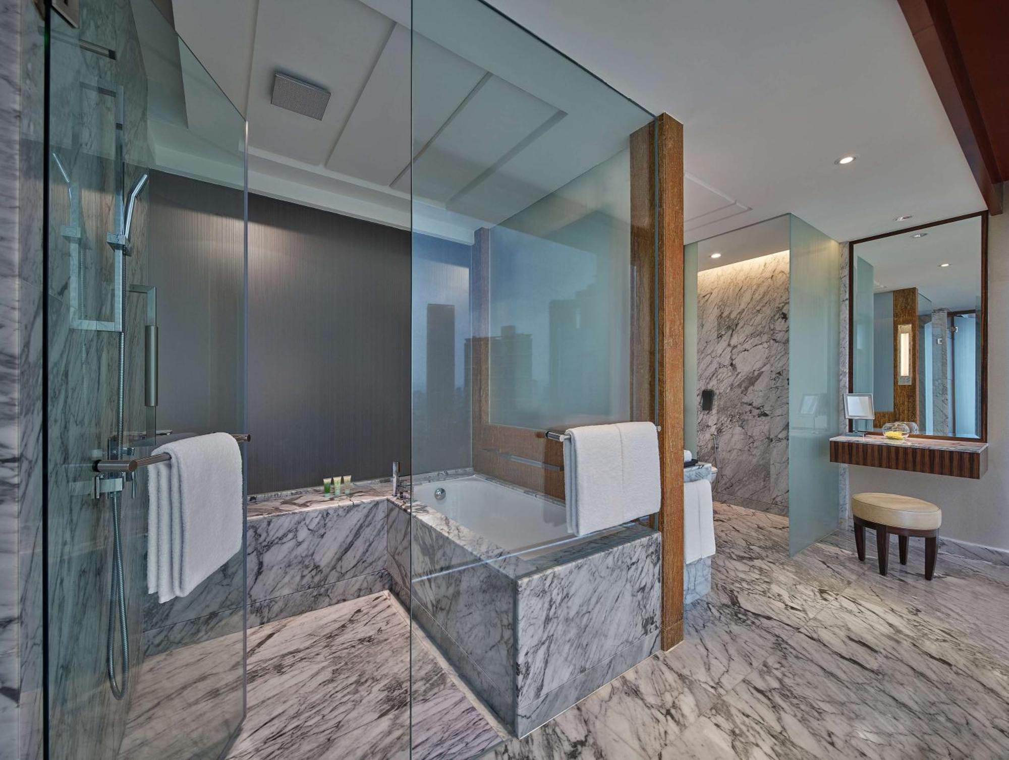 Deluxe King Room with Tower View,1277522725:JPEG