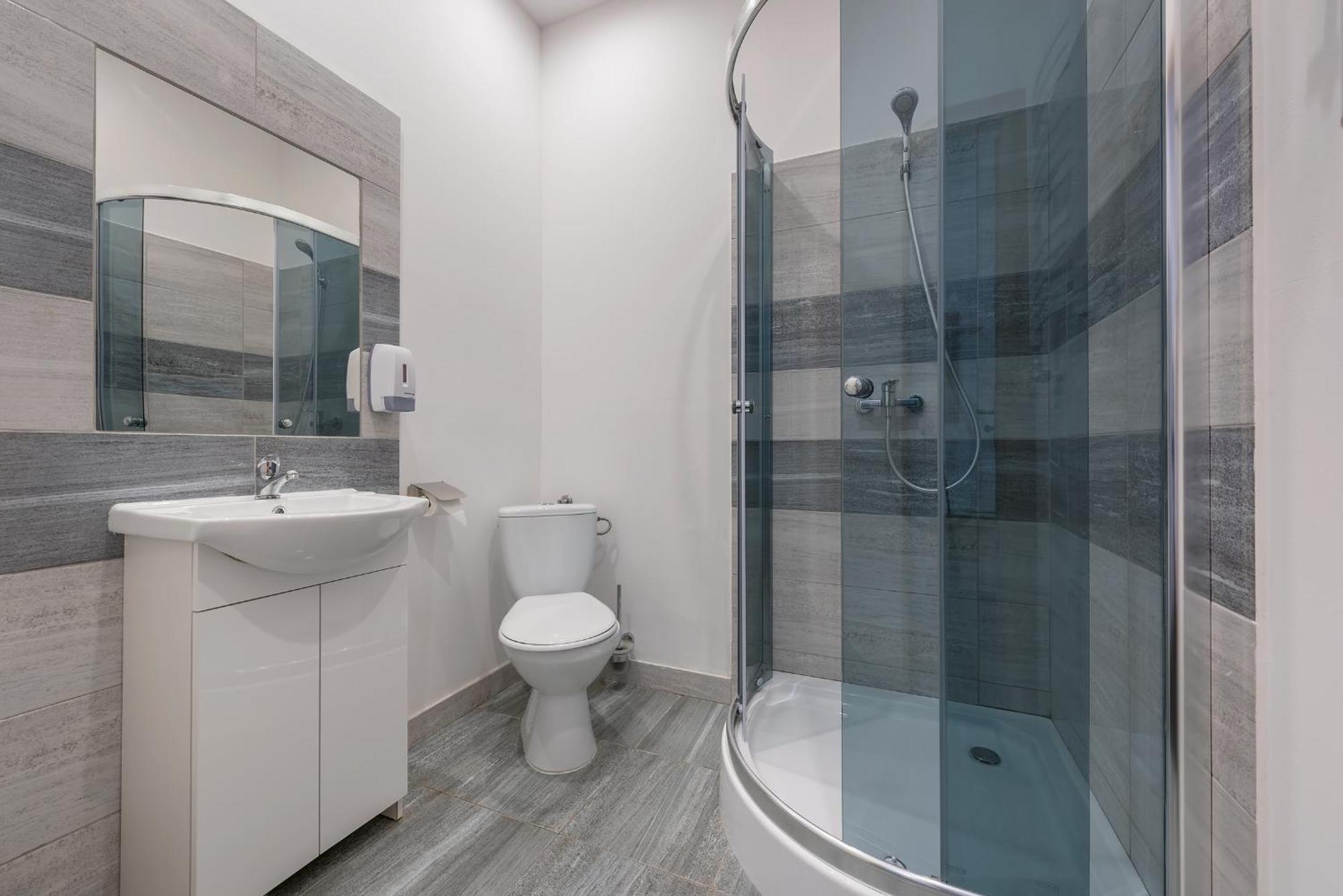 Twin Room with Shower,1542591145:JPEG